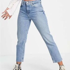 Top Shop Straight Leg Jeans (light wash, size 30)